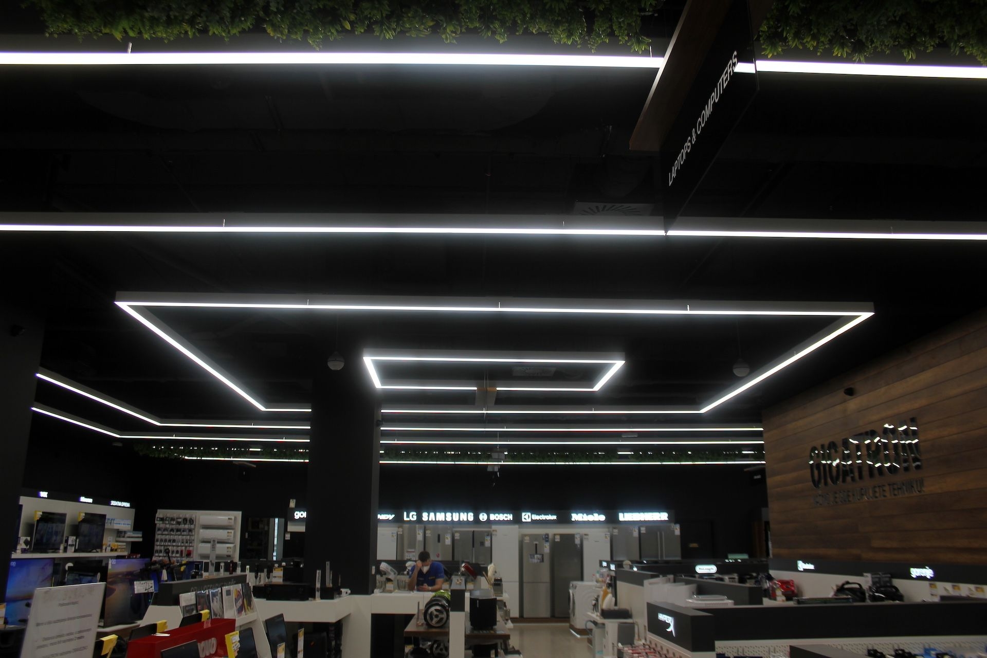 Gigatron Galerija interior